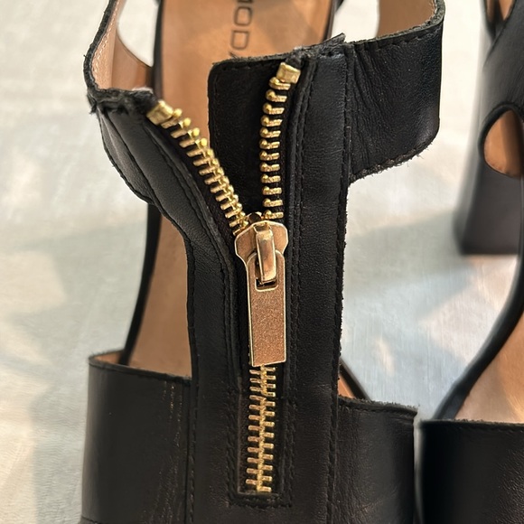 Moda Spana Women’s Chunky Heeled Shoes w/ Golden Zipper Size 7.5 Like brand new - Picture 8 of 14